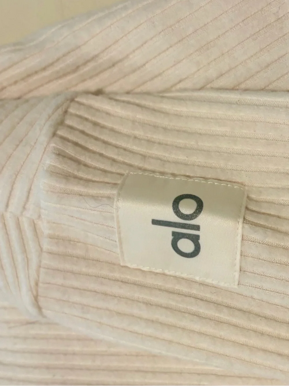 ALO Yoga Muse Cream Ribbed Set
